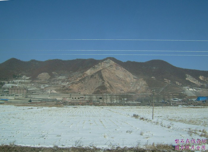 北国风光，千里冰封，万里雪飘，苍白大地。---磐石向南，向南，......