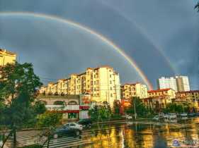 不经历风雨怎能见彩虹