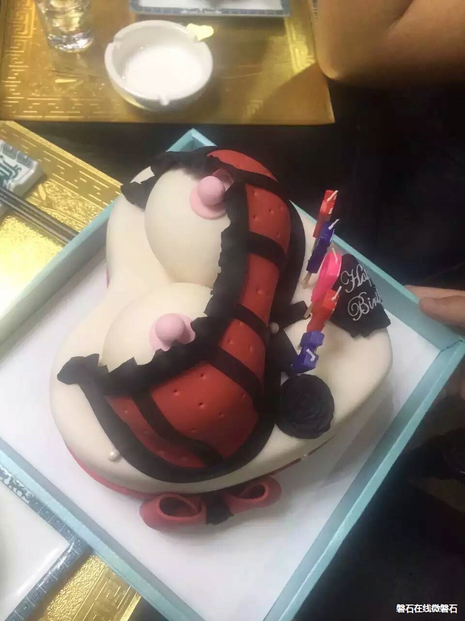看看这个蛋糕做的
