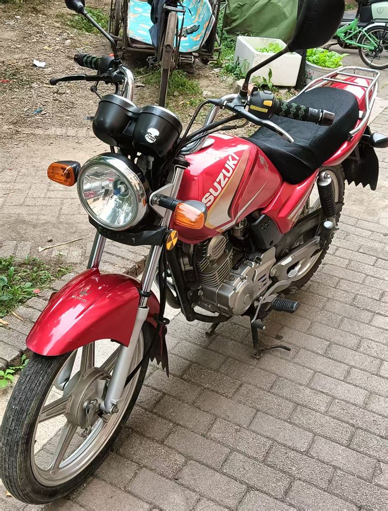 情怀轻骑铃木、长铃